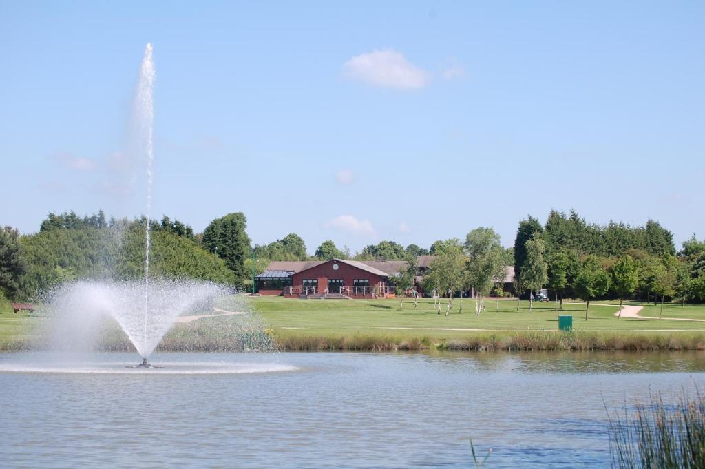 Calderfields Golf & Country Club Walsall Exterior foto